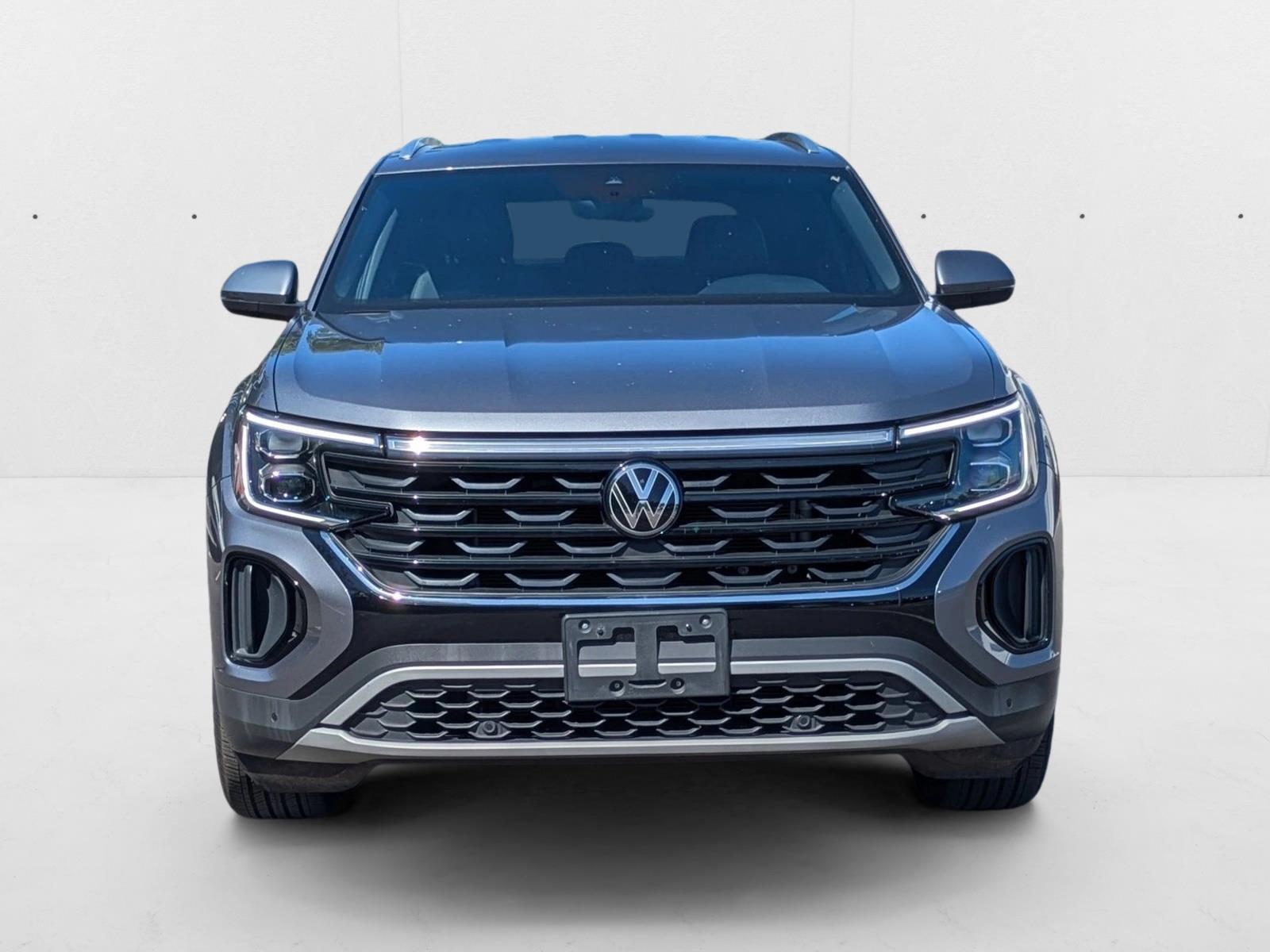 2024 Volkswagen Atlas Cross Sport SE Technology photo 2