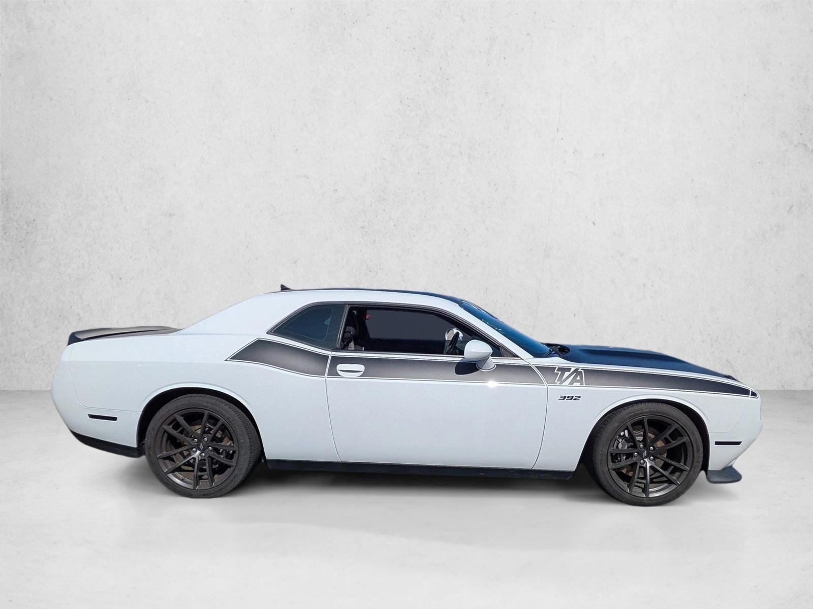 2022 Dodge Challenger R/T Scat Pack photo 4