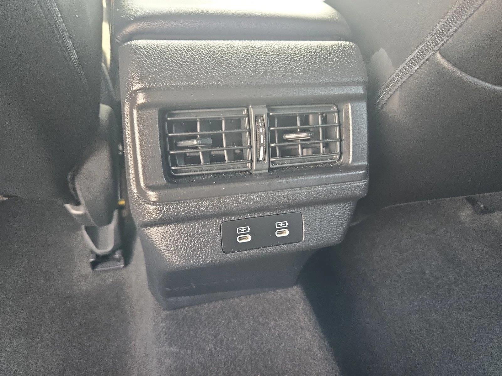 2023 Honda Accord Hybrid EX-L - Photo 17