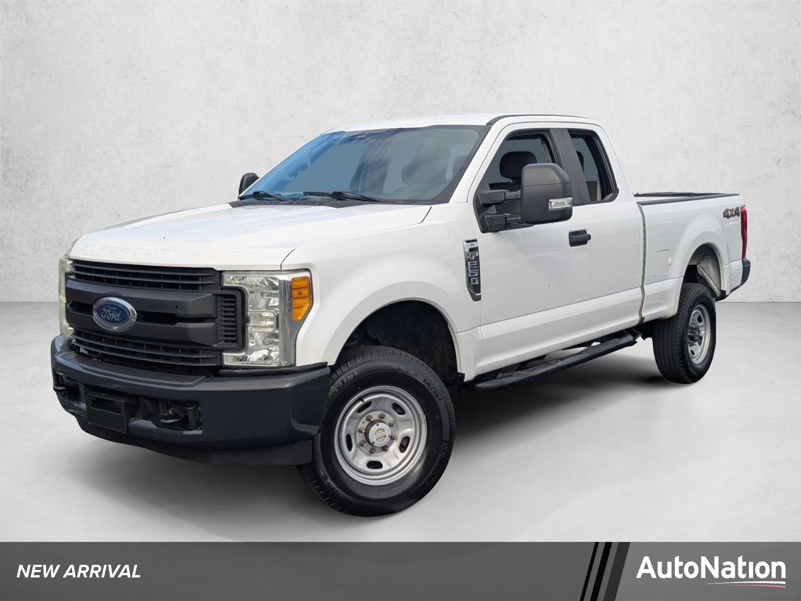 2017 Ford F-250 XL 4x4 SuperCab 8' Box's photo