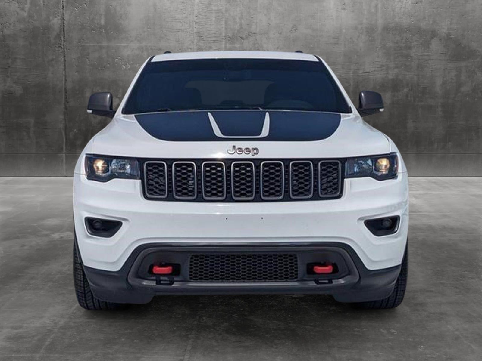 Used 2018 Jeep Grand Cherokee Trailhawk with VIN 1C4RJFLG2JC356613 for sale in Clearwater, FL