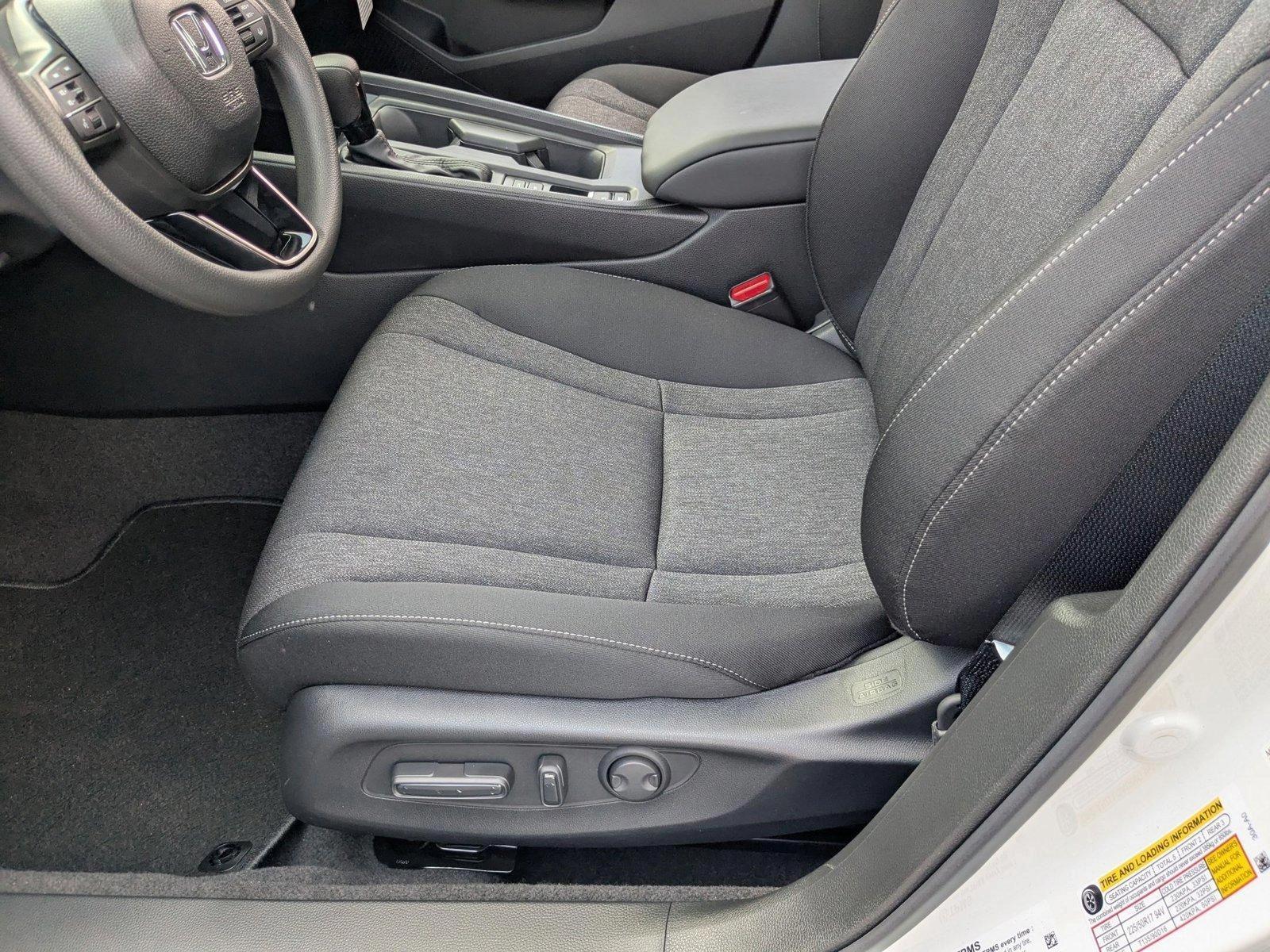 2025 Honda Accord SE photo 3
