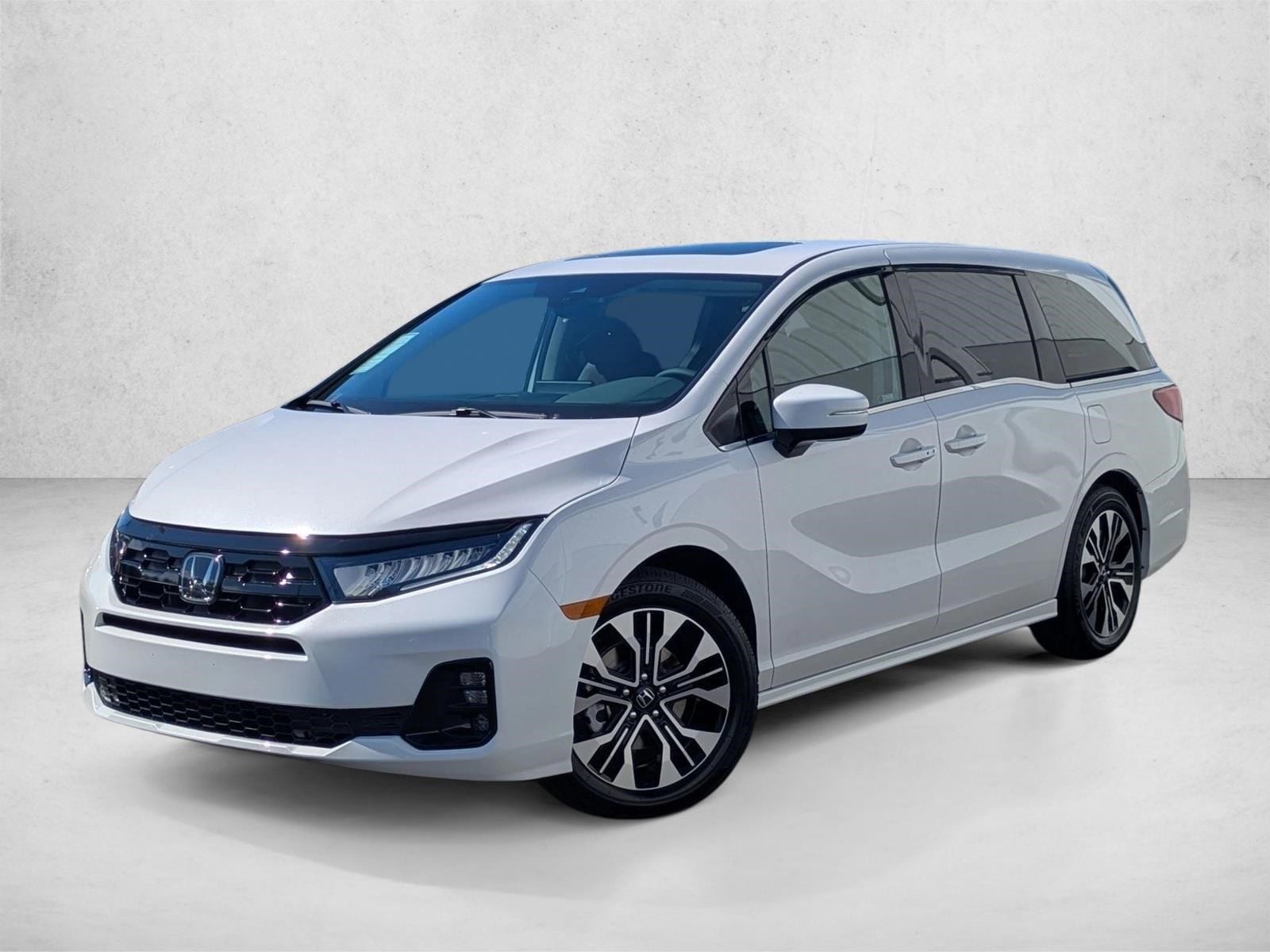 2026 Honda Odyssey Elite's photo