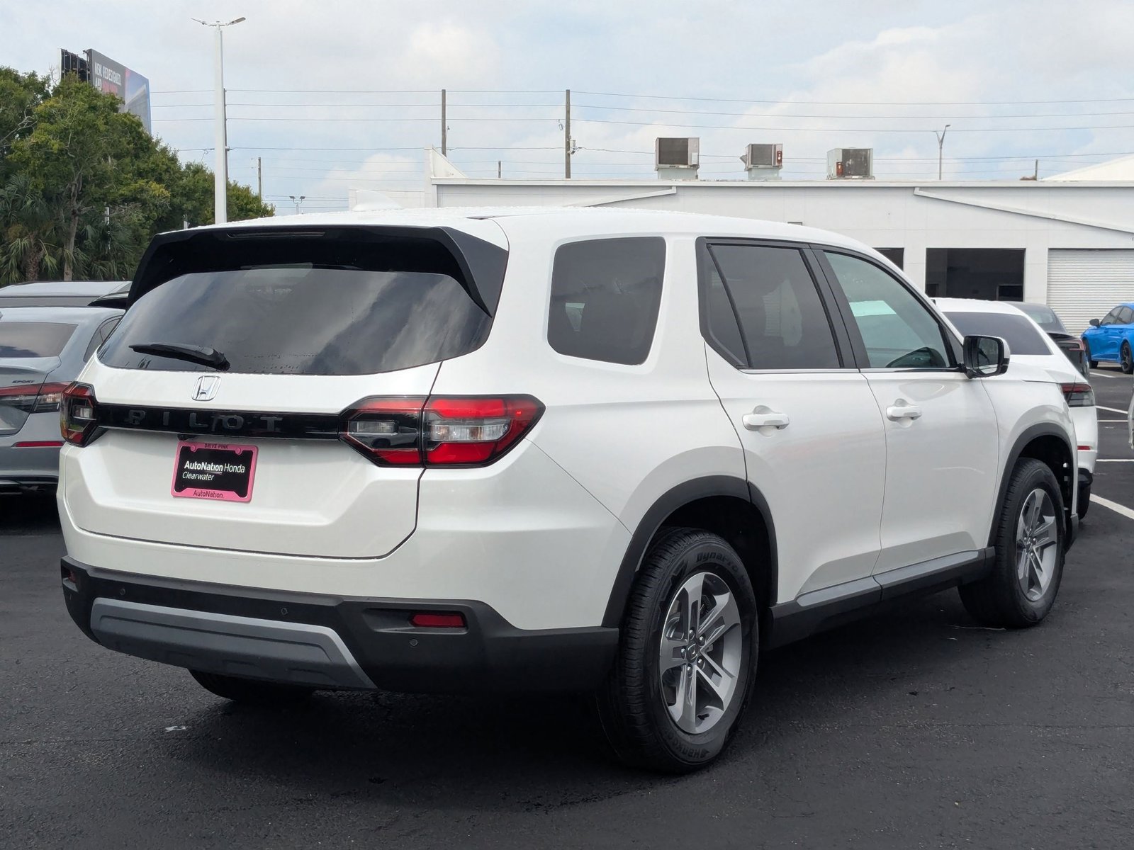 2025 Honda Pilot EX-L photo 2
