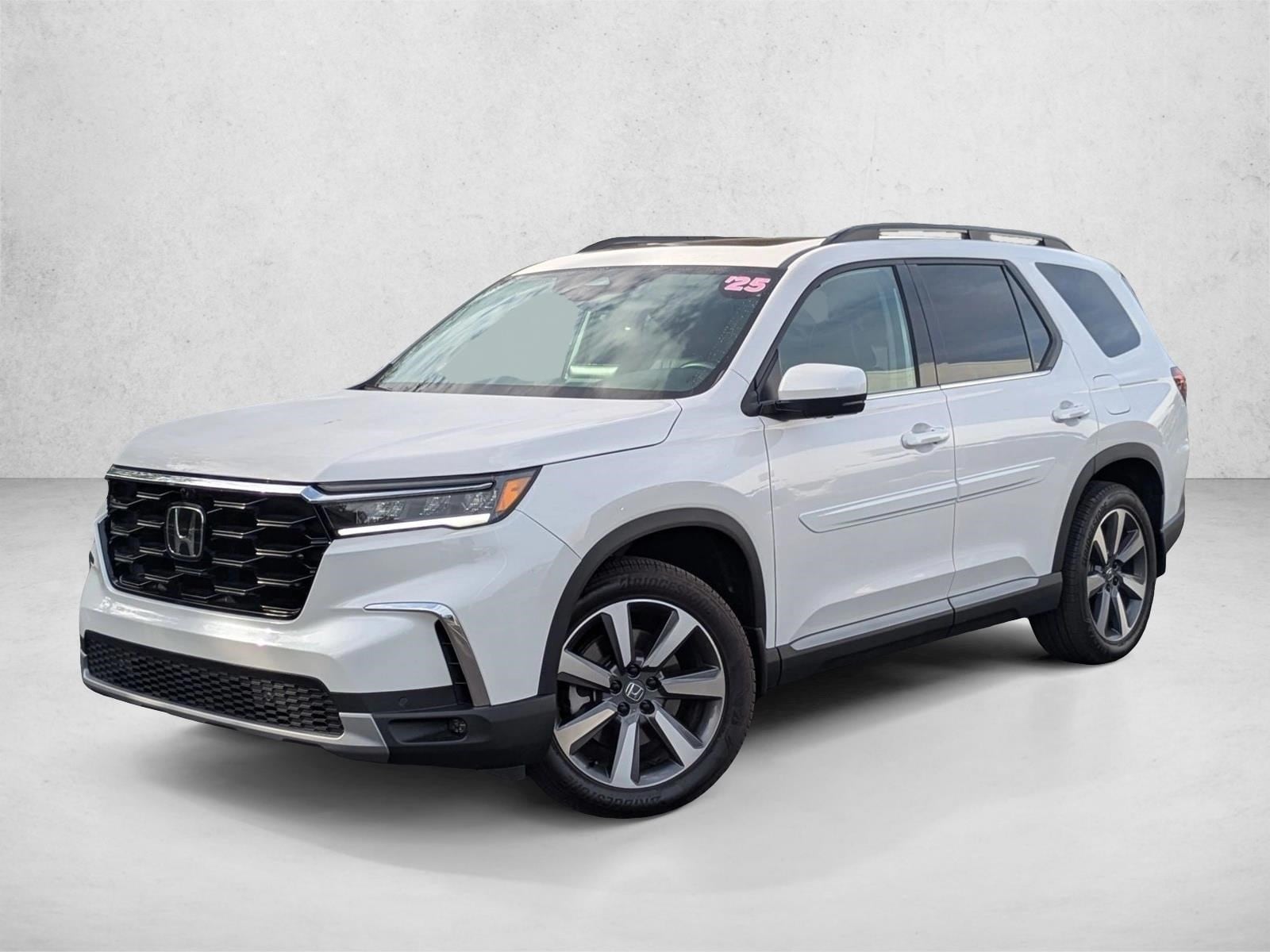 2025 Honda Pilot Elite's photo