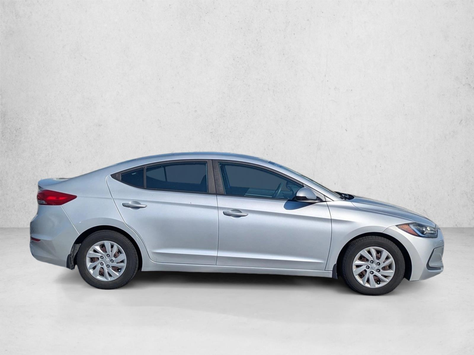 2018 Hyundai Elantra SE photo 4