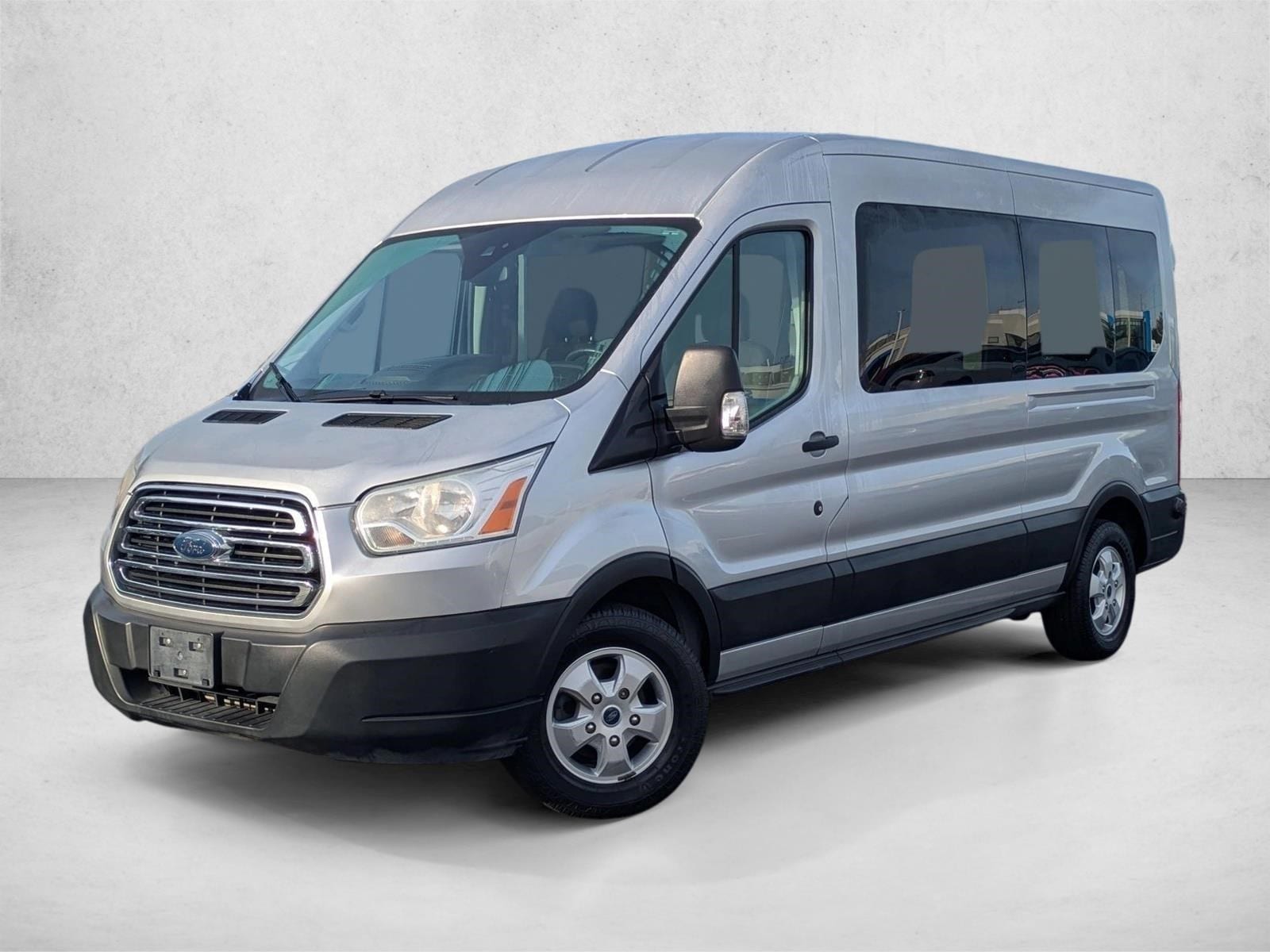 2019 Ford Transit Passenger Van XLT's photo