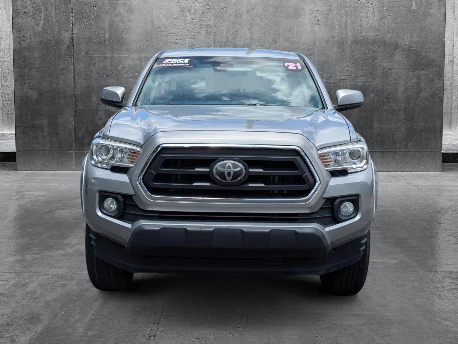 Used 2021 Toyota Tacoma SR5 with VIN 5TFAZ5CN3MX096735 for sale in Clearwater, FL