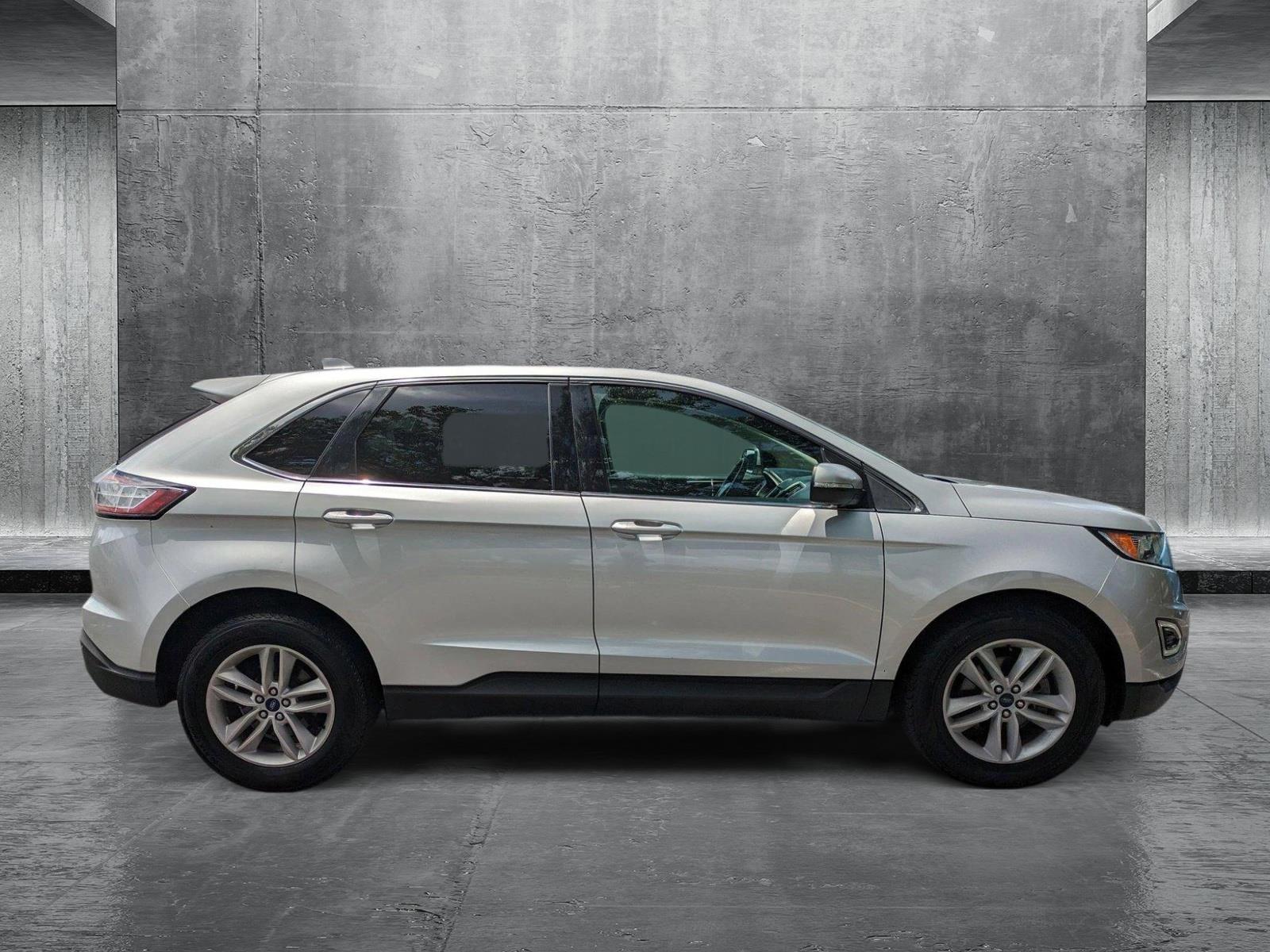 2016 Ford Edge SEL photo 4