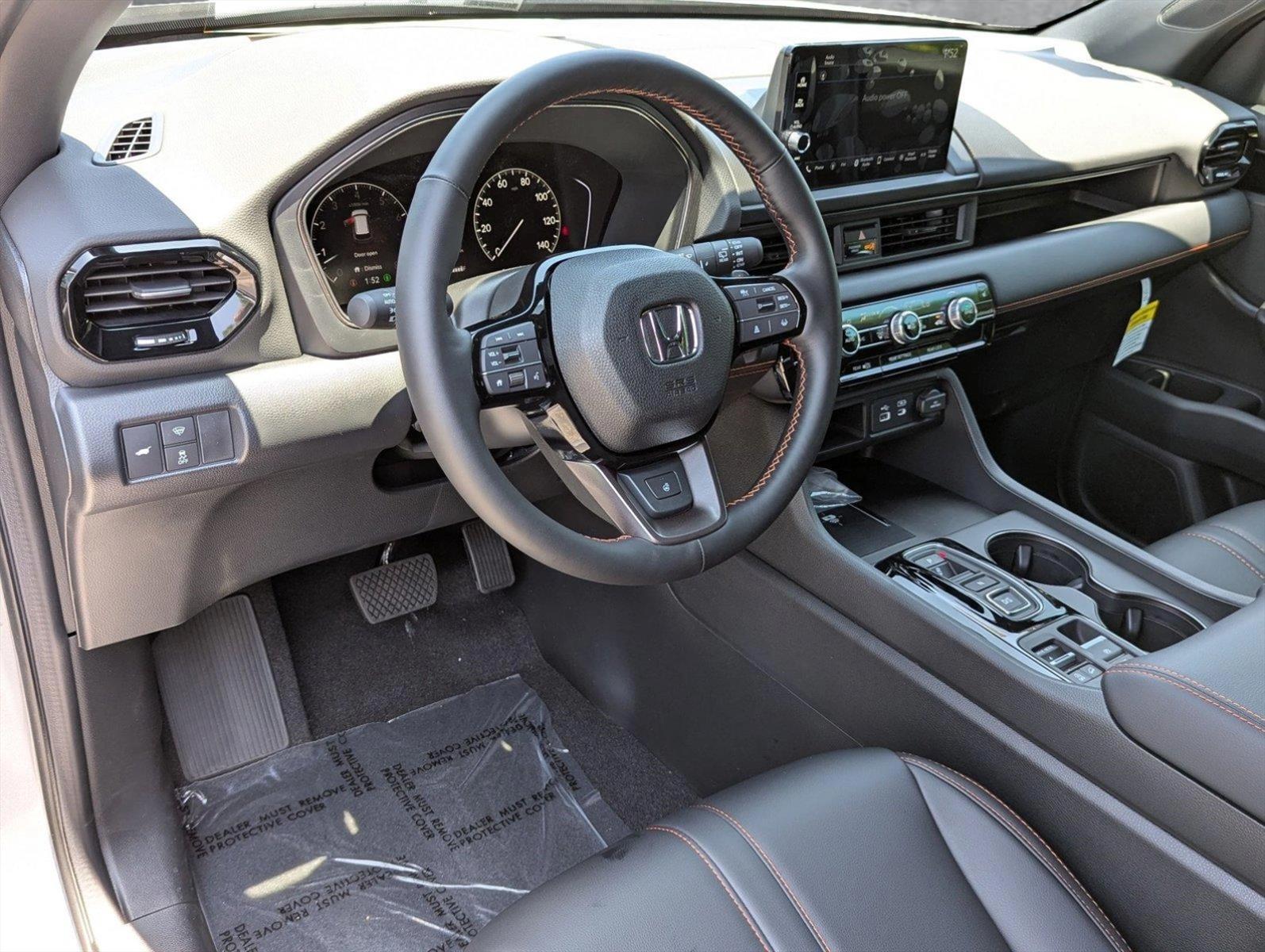 2025 Honda Pilot TrailSport photo 3