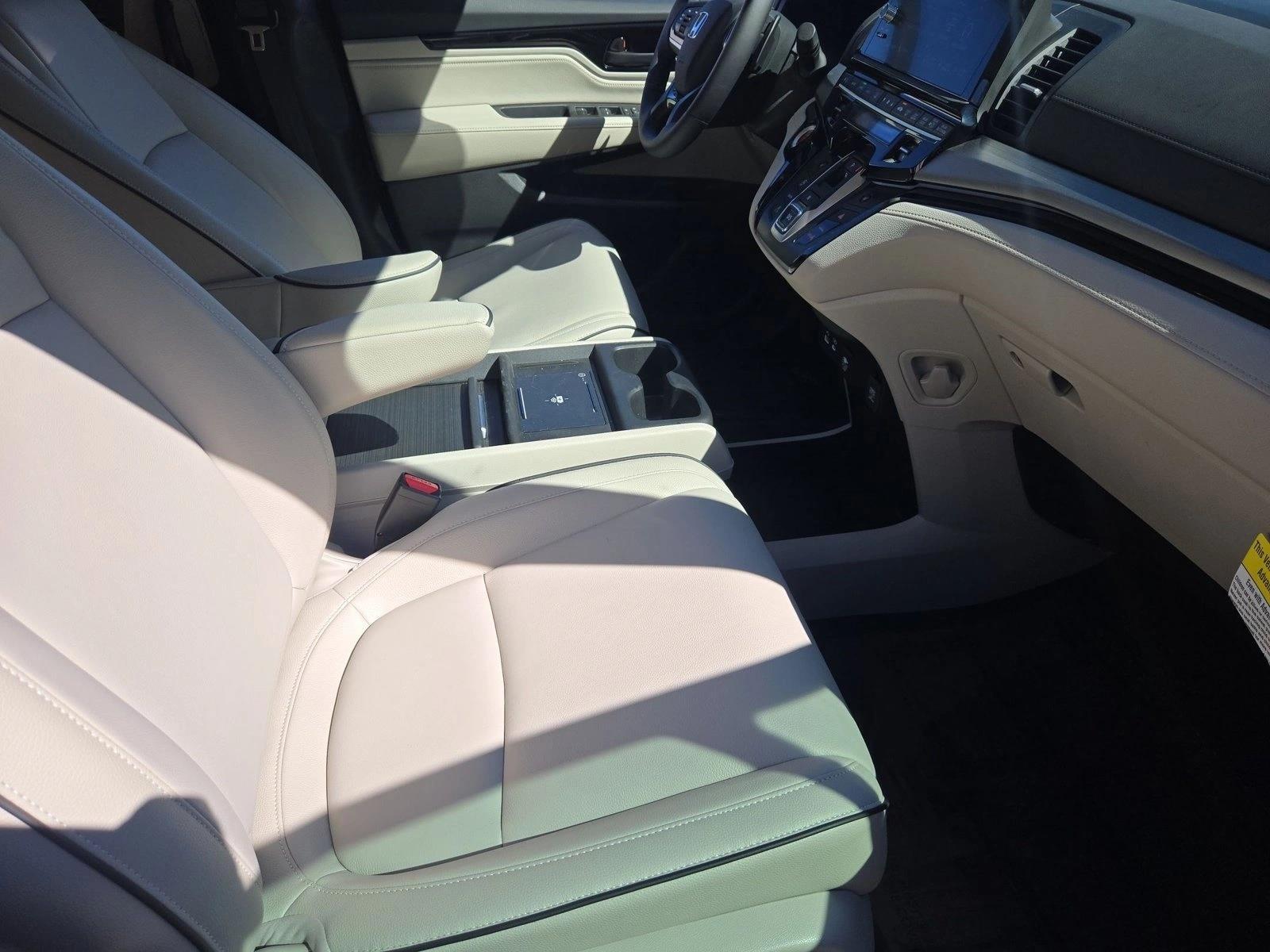 2026 Honda Odyssey Touring - Photo 19