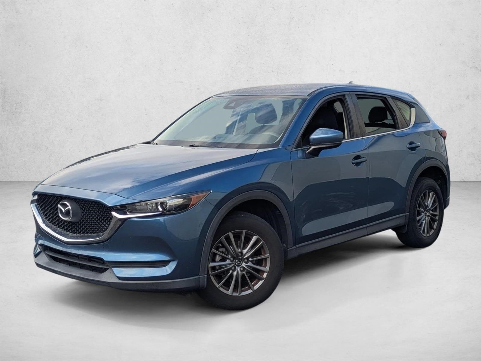 2017 Mazda CX-5 Sport's photo