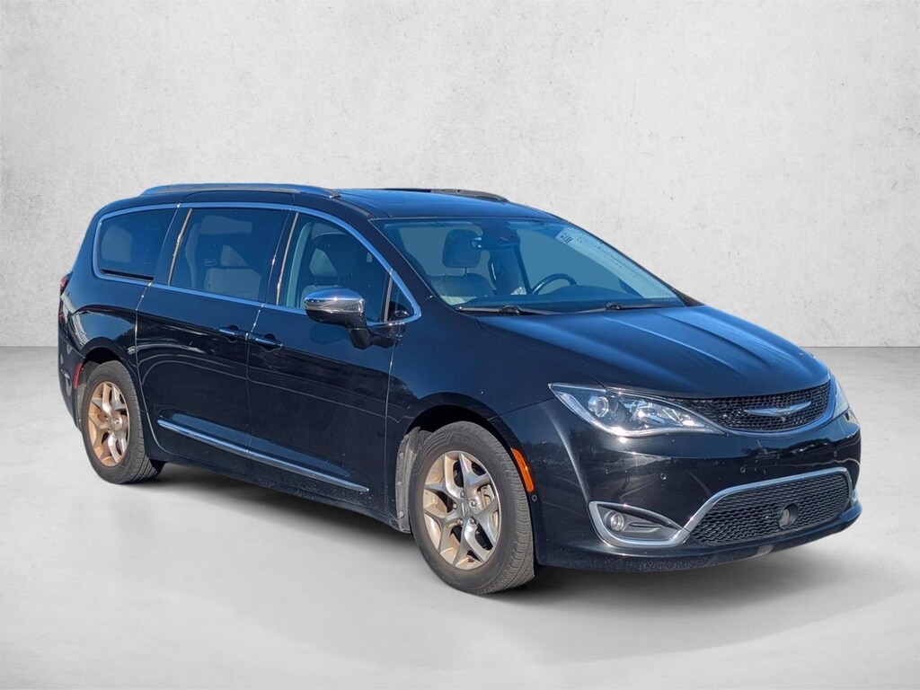 Used 2018 Chrysler Pacifica Limited Van