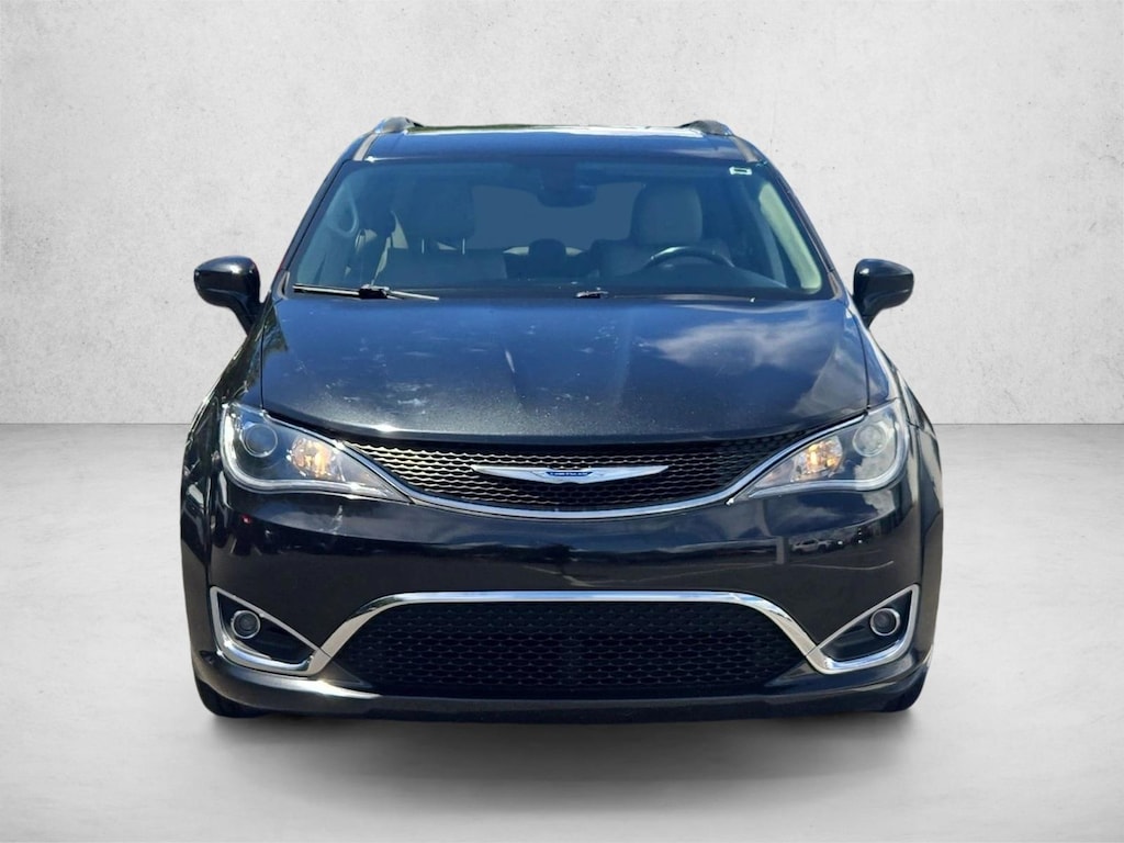 Used 2018 Chrysler Pacifica Touring L Van