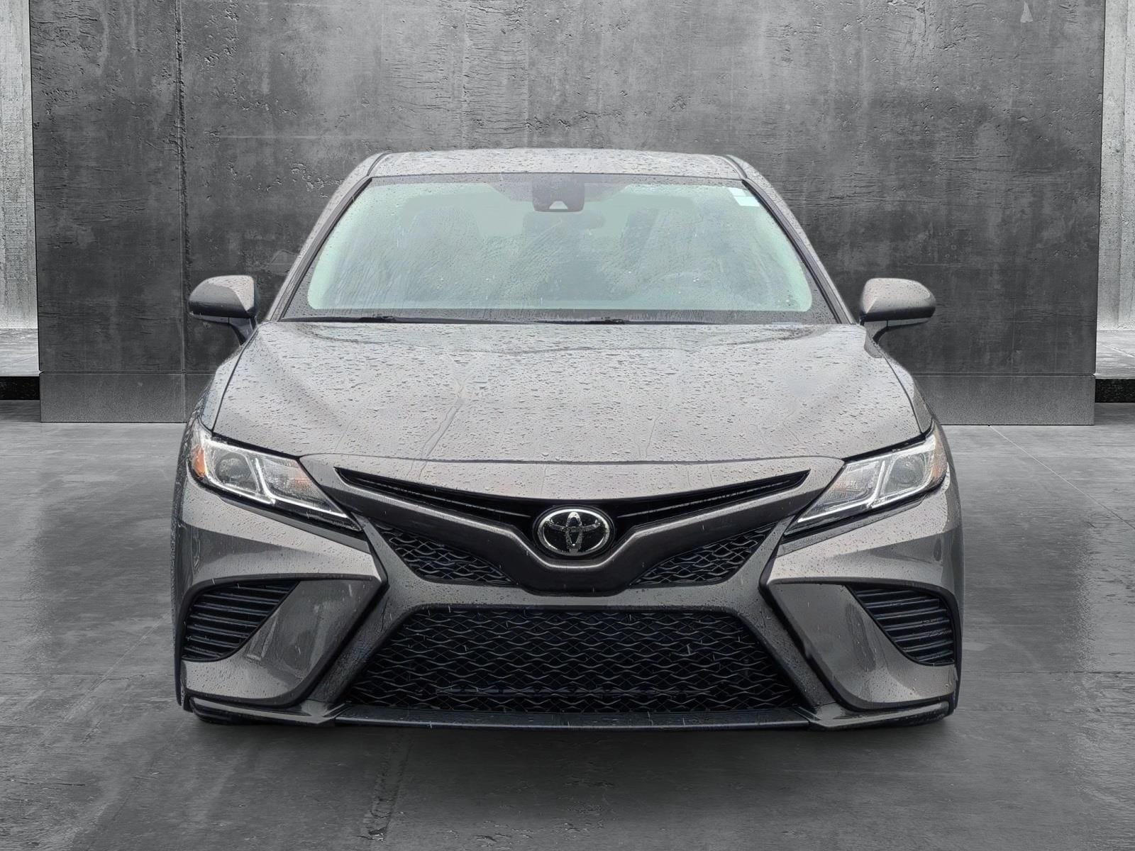 Used 2020 Toyota Camry SE with VIN 4T1G11AKXLU389823 for sale in Clearwater, FL