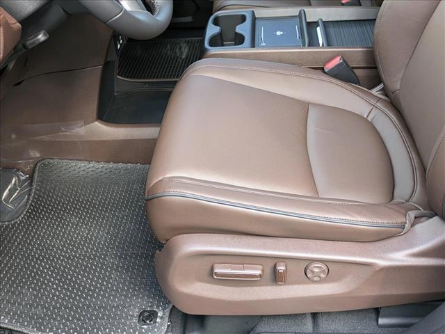 2025 Honda Odyssey Touring photo 4