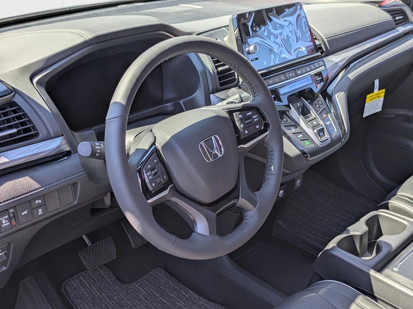 2026 Honda Odyssey Elite photo 3