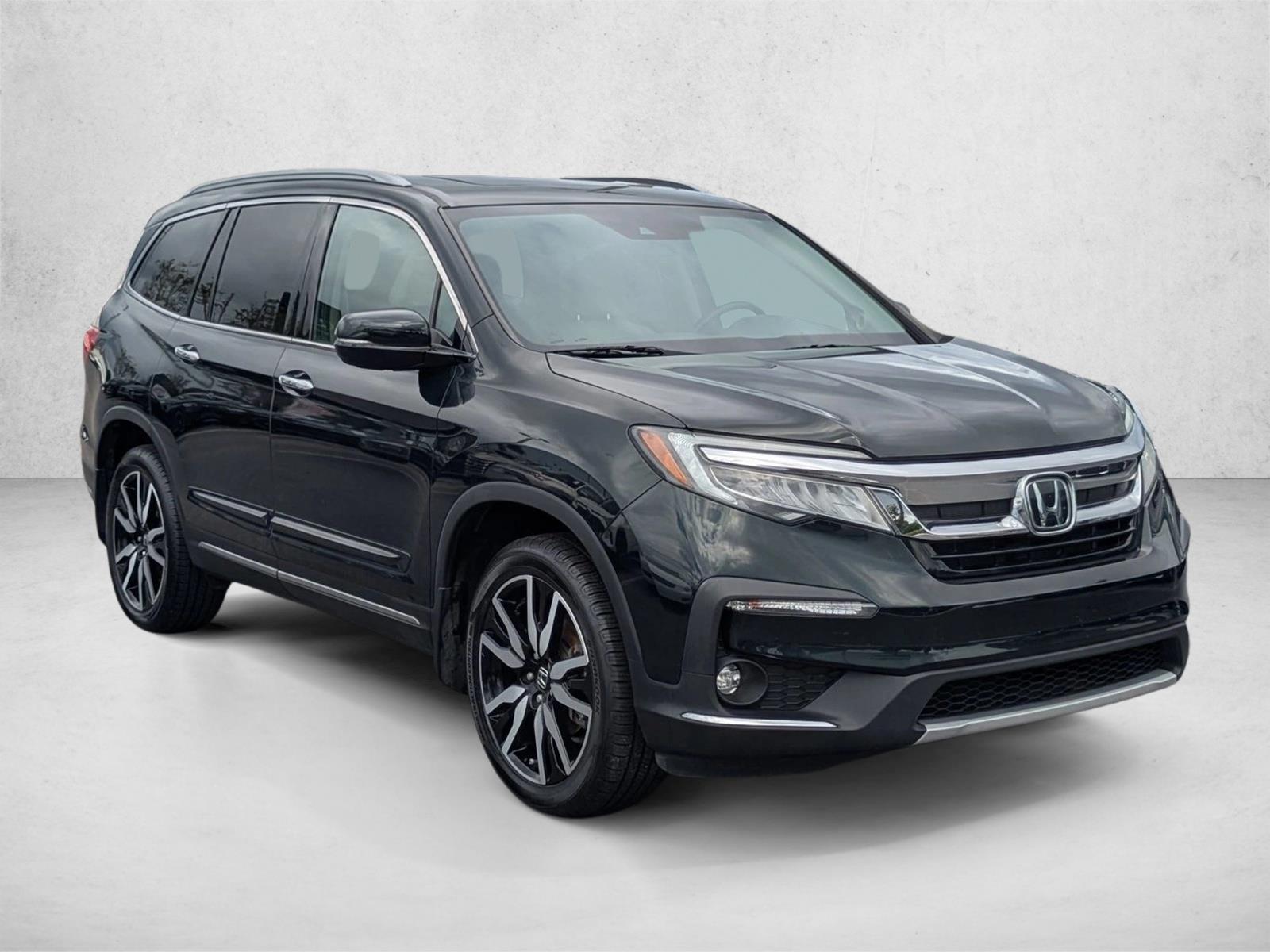 2021 Honda Pilot Touring photo 2