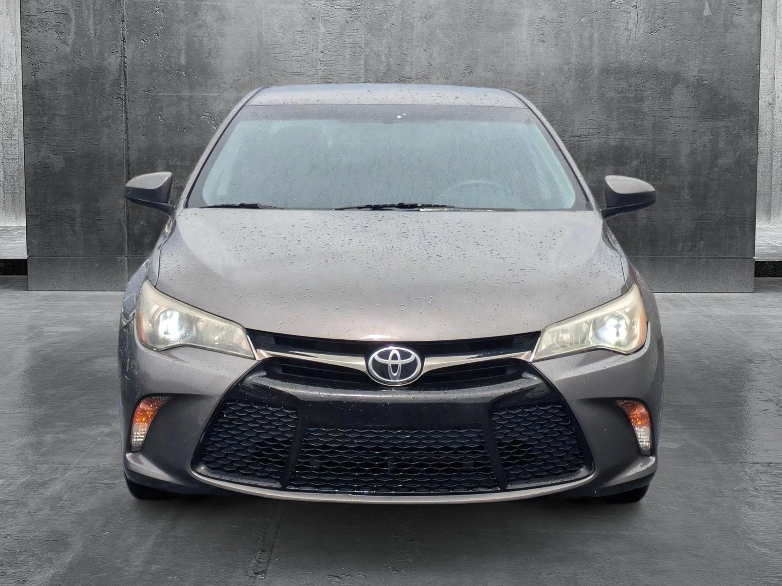 Used 2017 Toyota Camry SE with VIN 4T1BF1FK1HU424874 for sale in Clearwater, FL