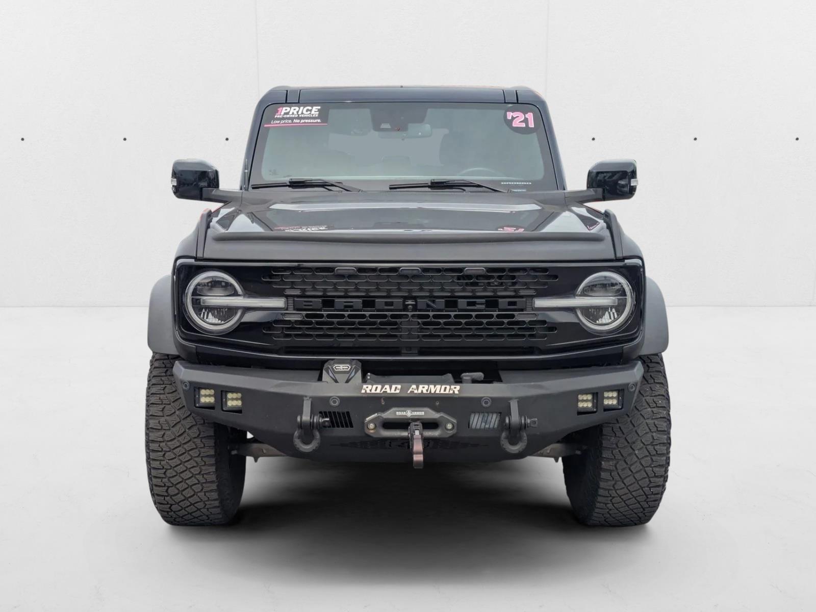 2021 Ford Bronco Wildtrak photo 2