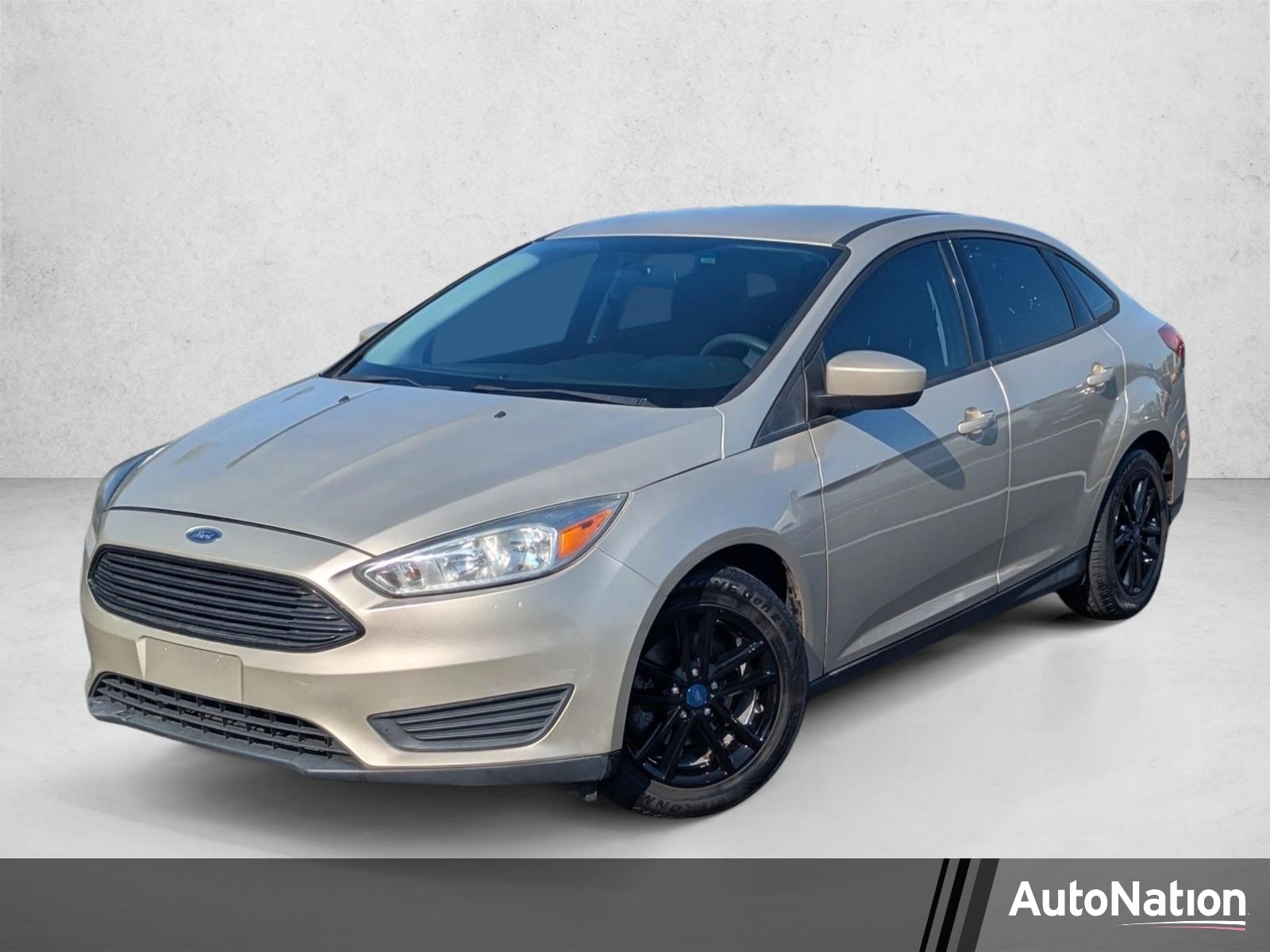 2018 Ford Focus Sedan SE's photo
