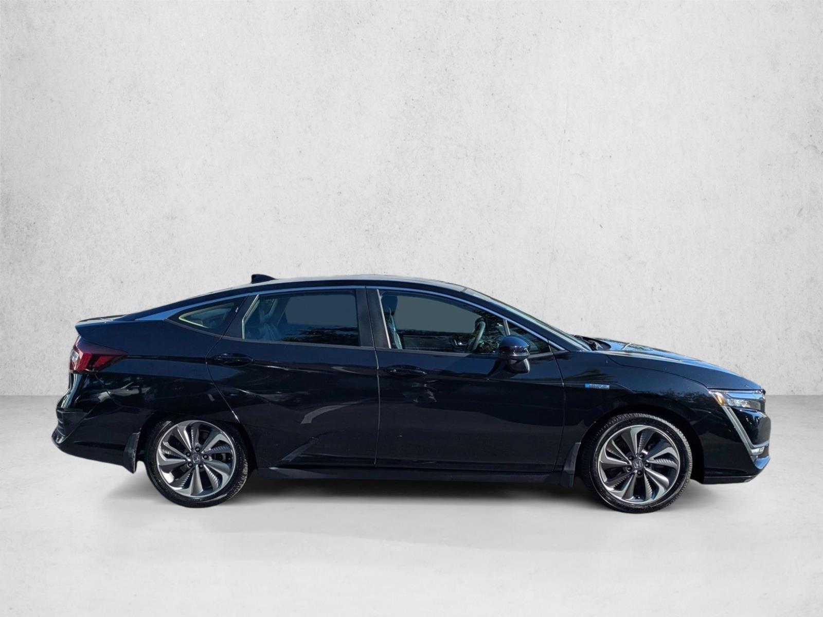 2018 Honda Clarity Plug-In Hybrid photo 3