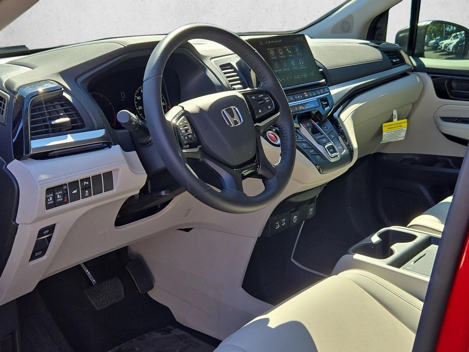 2026 Honda Odyssey Touring - Photo 9
