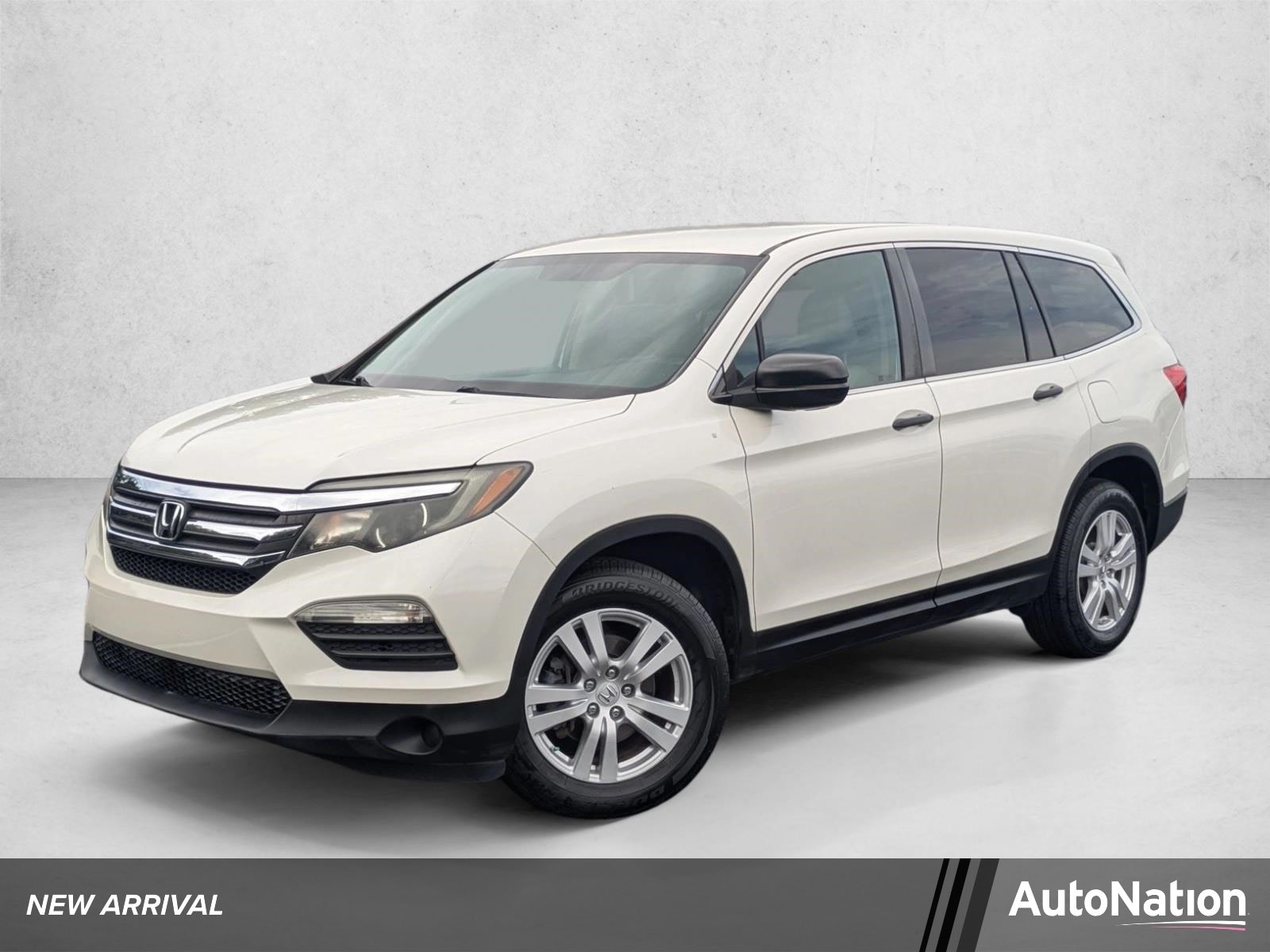 2017 Honda Pilot 2WD LX's photo