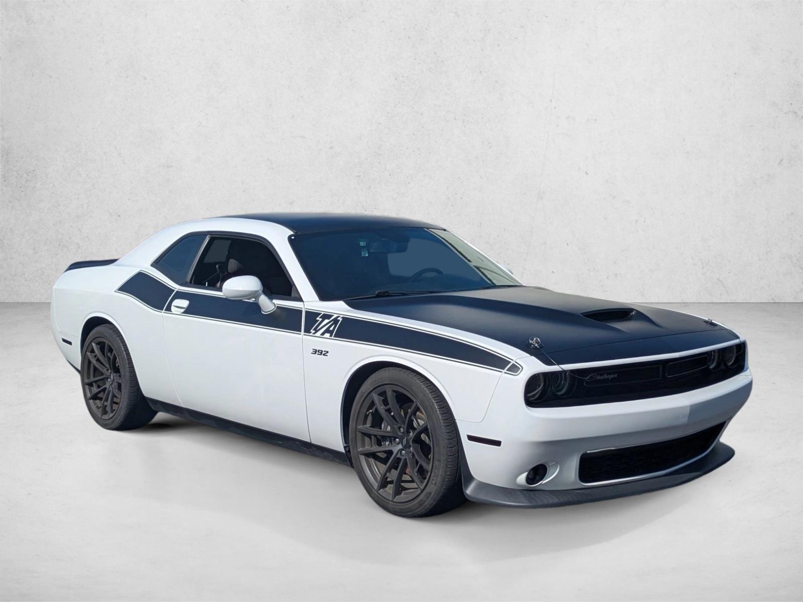 2022 Dodge Challenger R/T Scat Pack photo 3