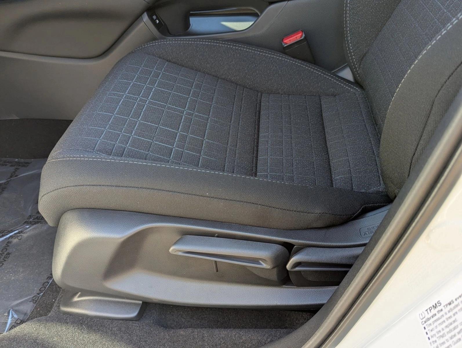 2026 Honda HR-V LX photo 3