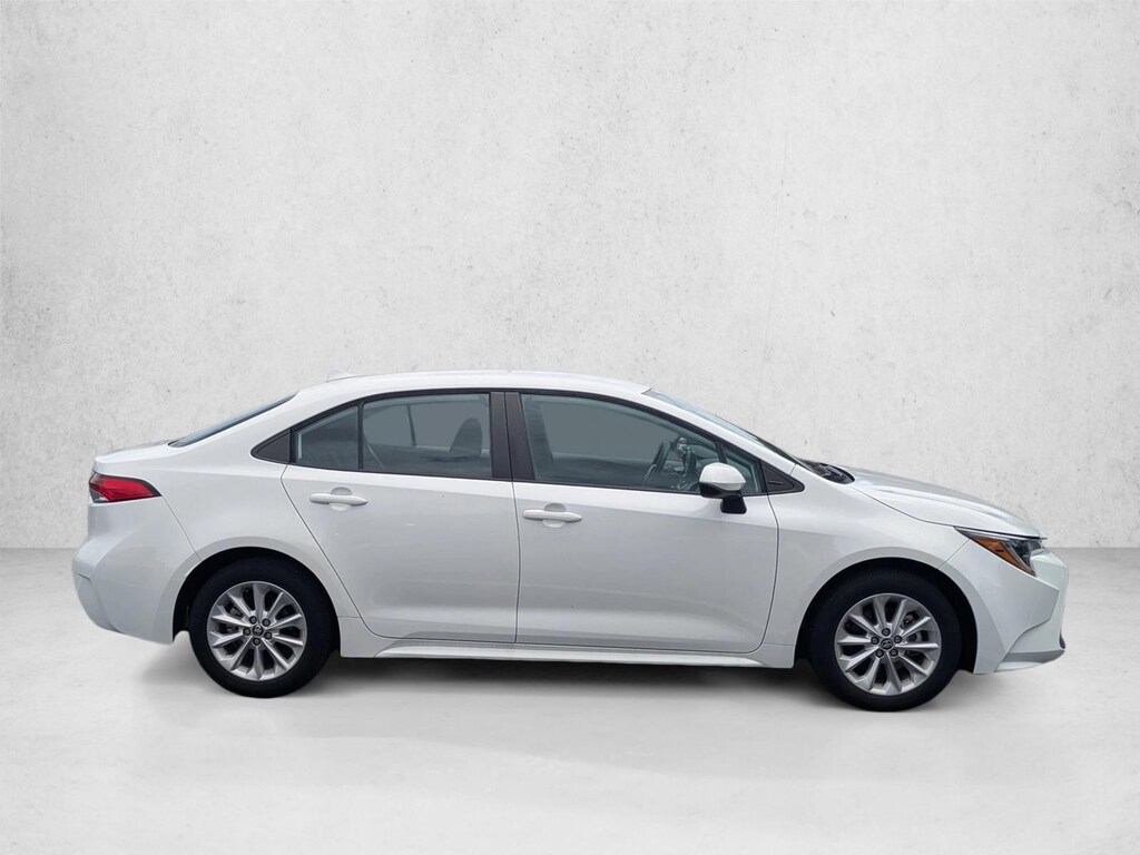 Used 2022 Toyota Corolla LE Sedan