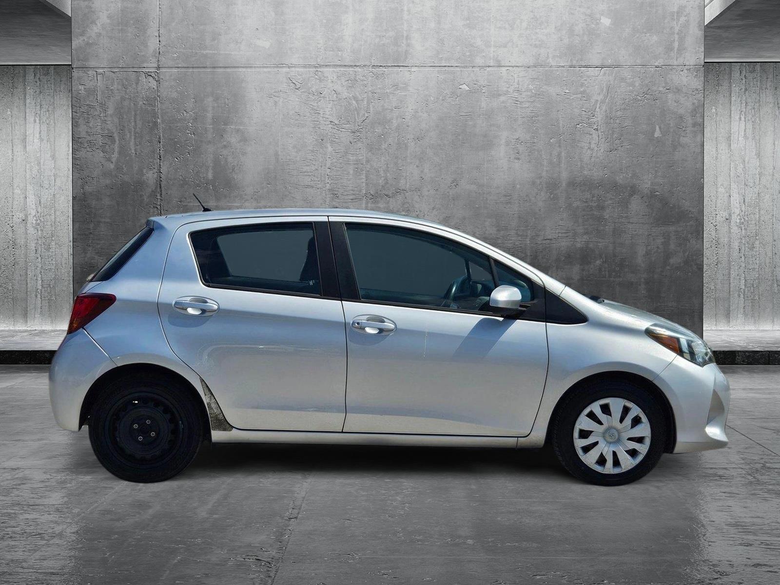 2017 Toyota Yaris L photo 4