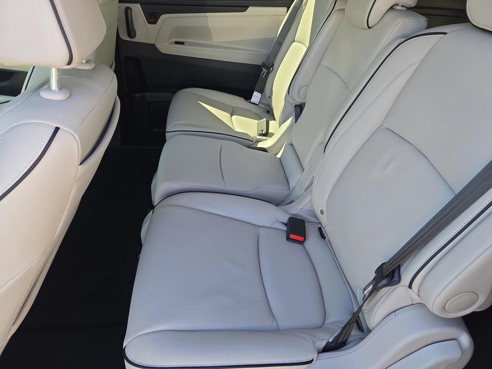 2026 Honda Odyssey Touring - Photo 17