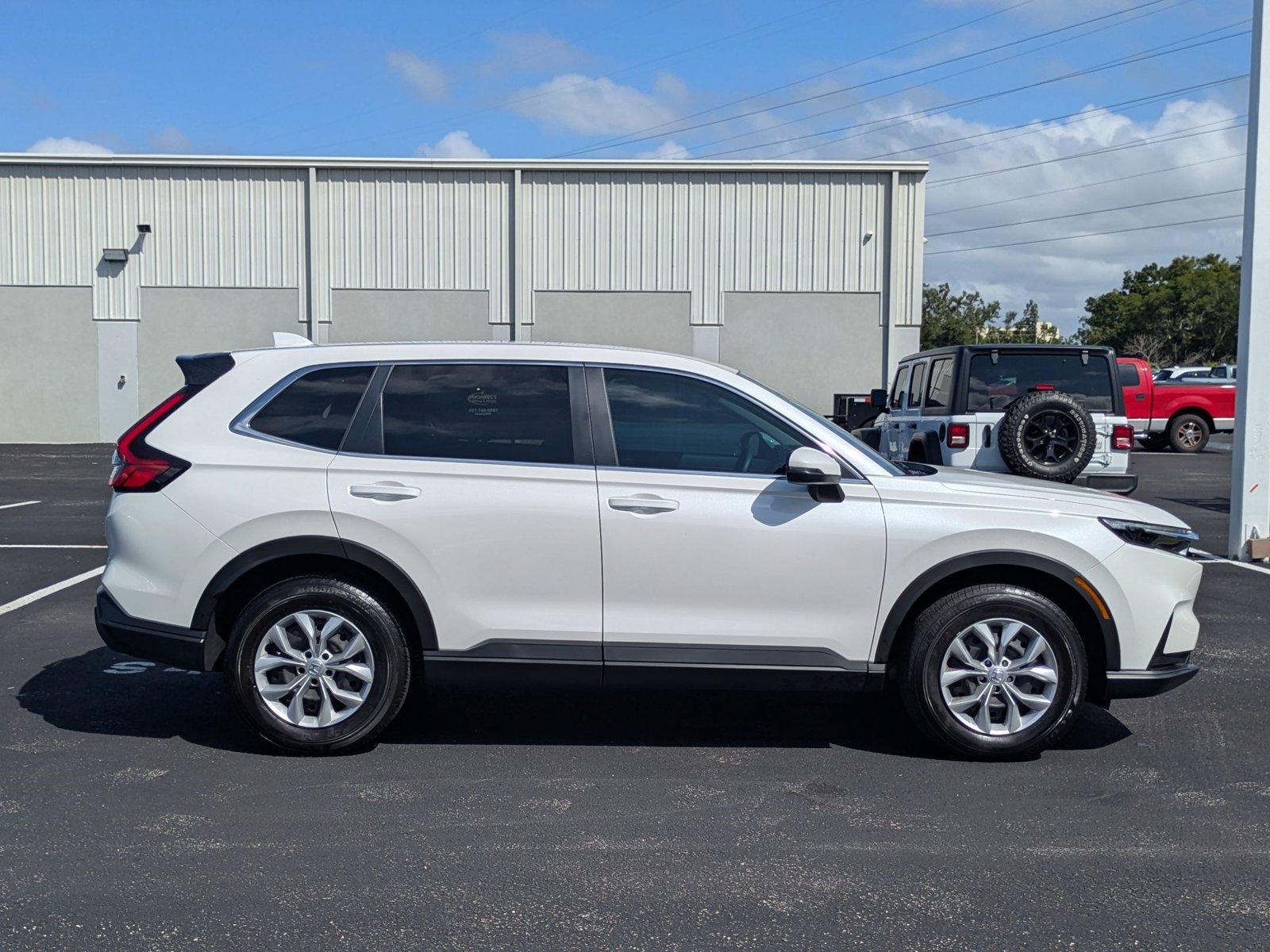 2025 Honda CR-V LX photo 4