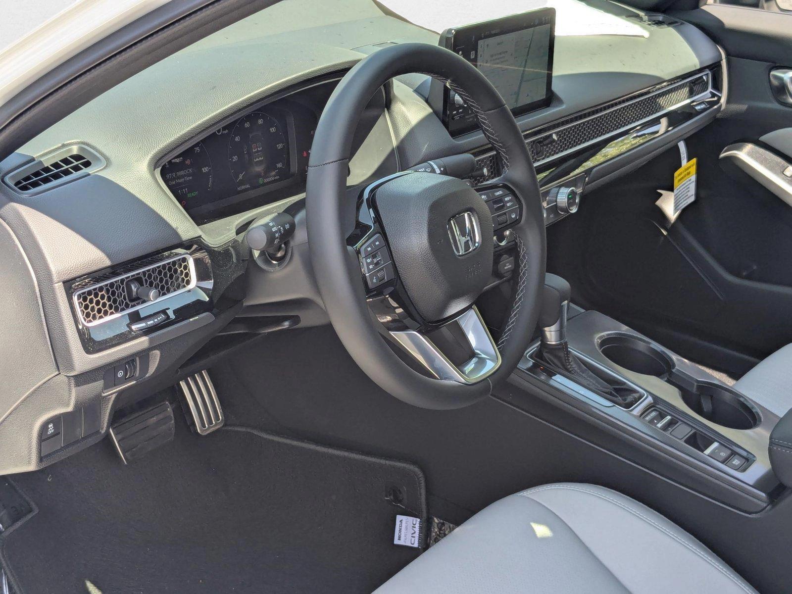 2025 Honda Civic Hybrid Sport Touring photo 2