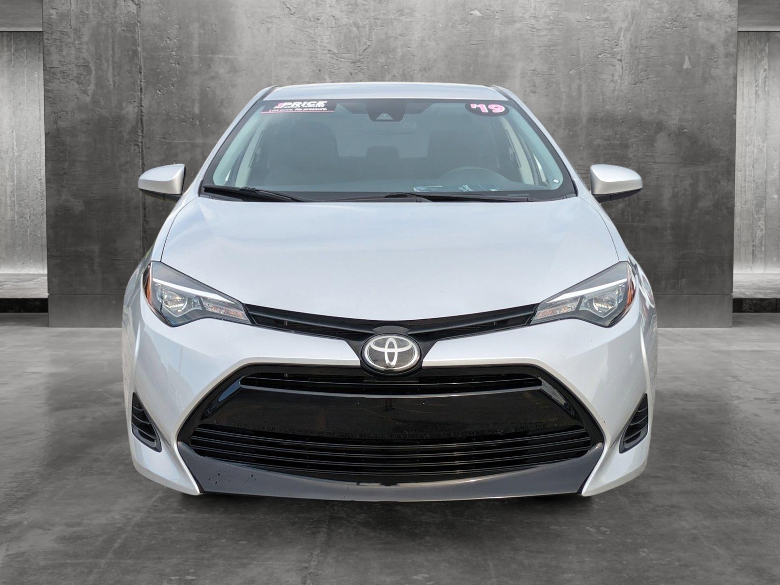 Used 2019 Toyota Corolla LE with VIN 5YFBURHE2KP929732 for sale in Clearwater, FL
