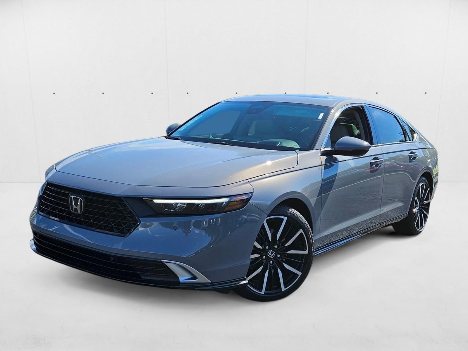 2025 Honda Accord Hybrid Touring's photo