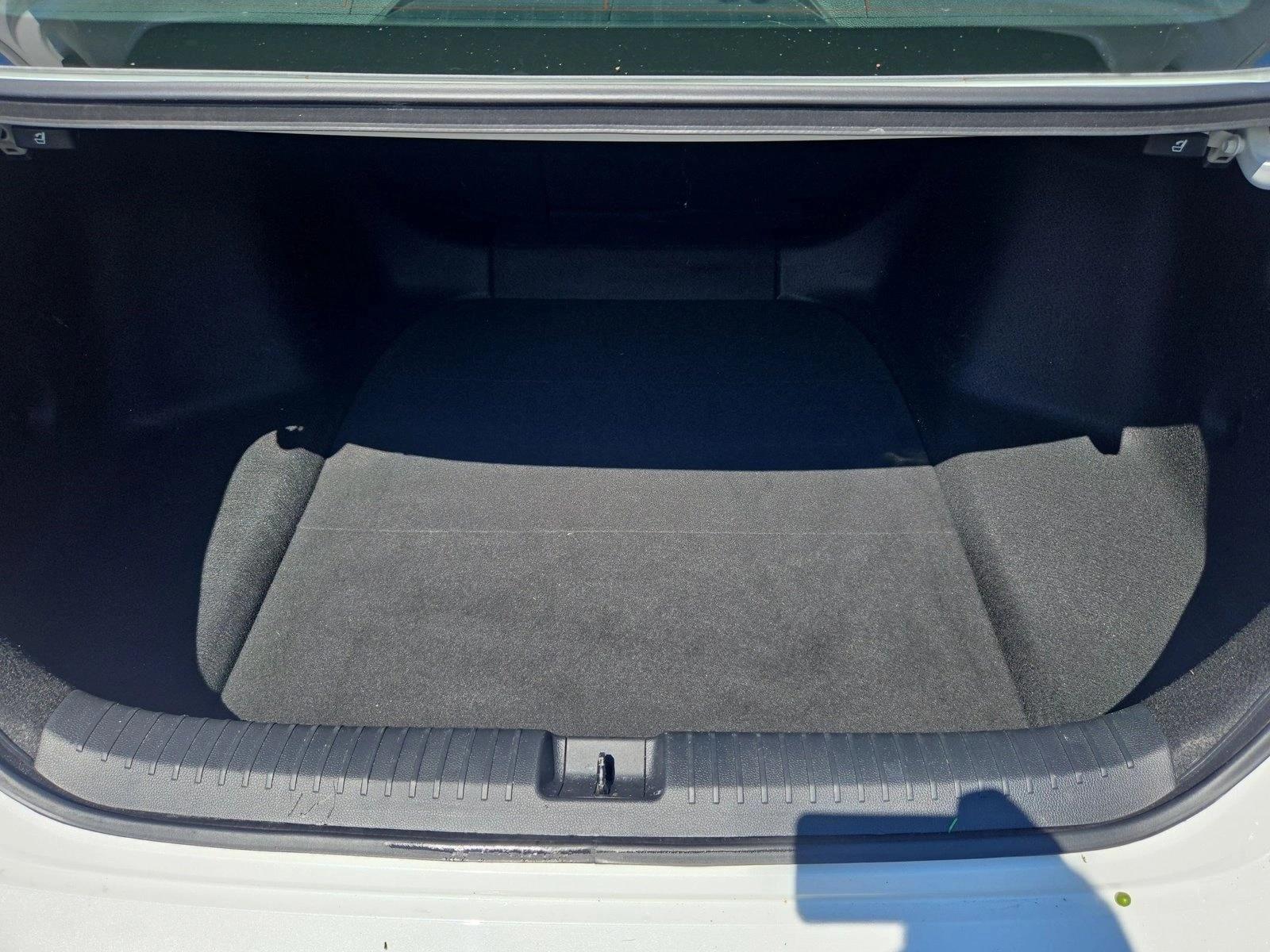 2025 Honda Accord Hybrid EX-L - Photo 6