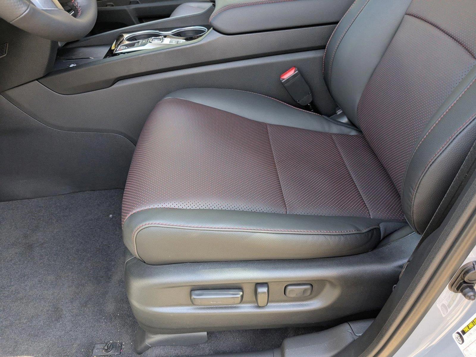 2025 Honda Ridgeline Black Edition photo 4