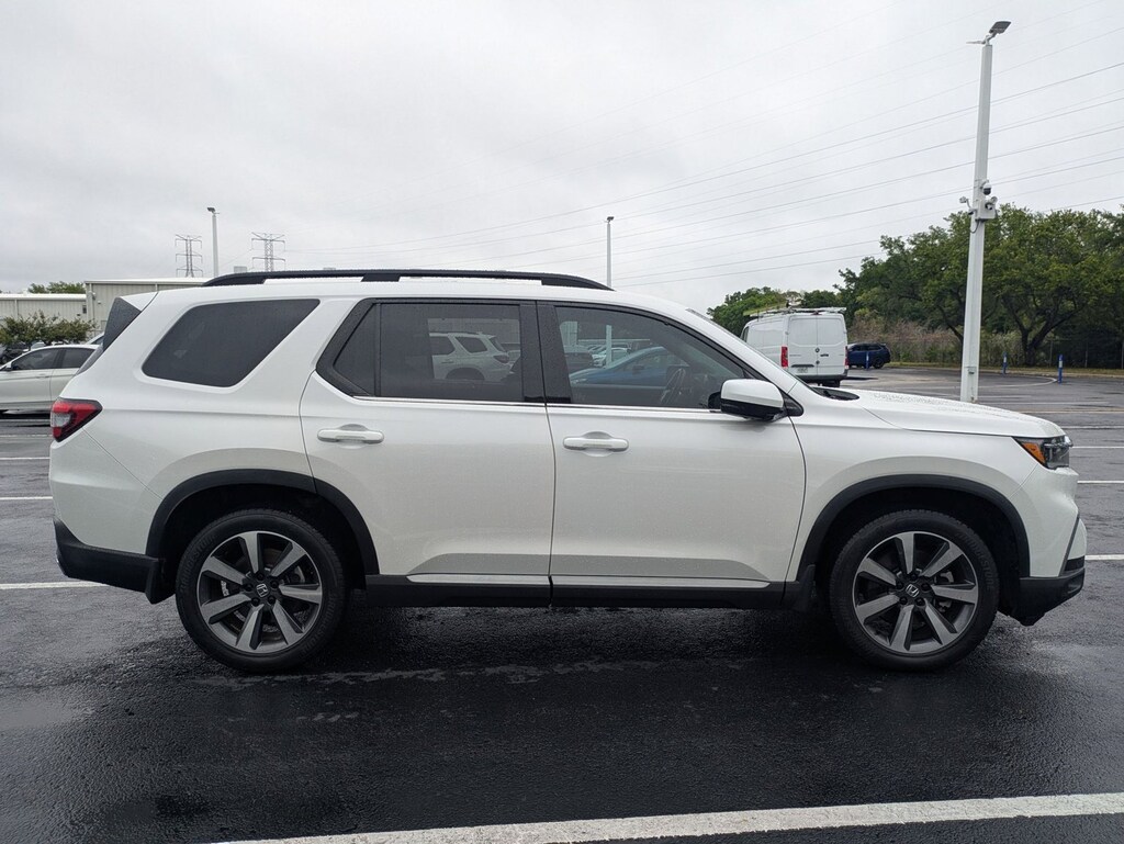 Used 2024 Honda Pilot Elite SUV