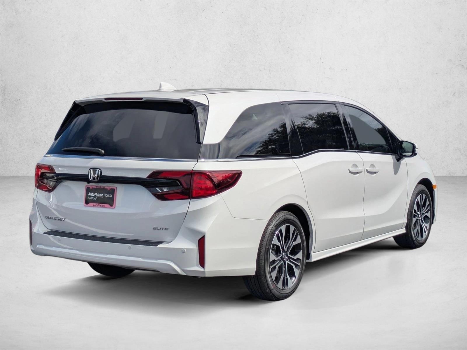 2026 Honda Odyssey Elite photo 2
