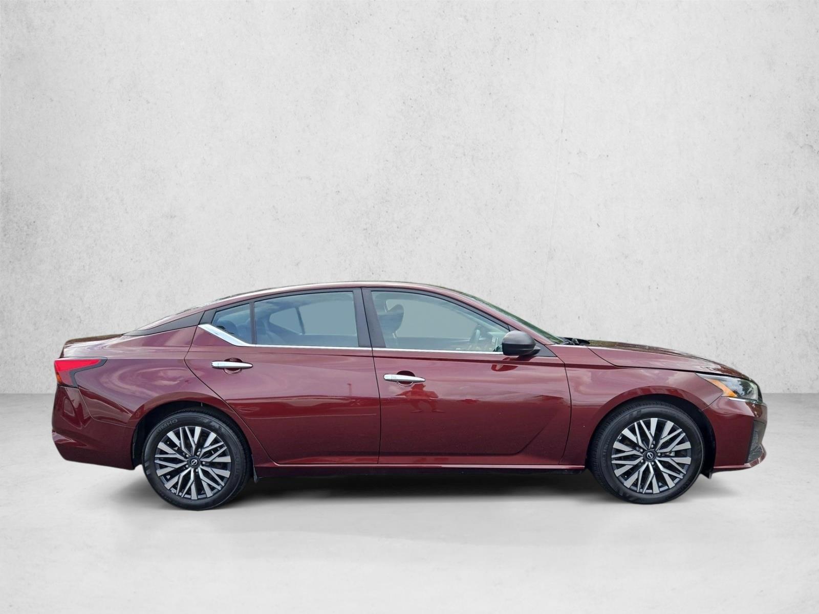 Used 2025 Nissan Altima SV Sedan