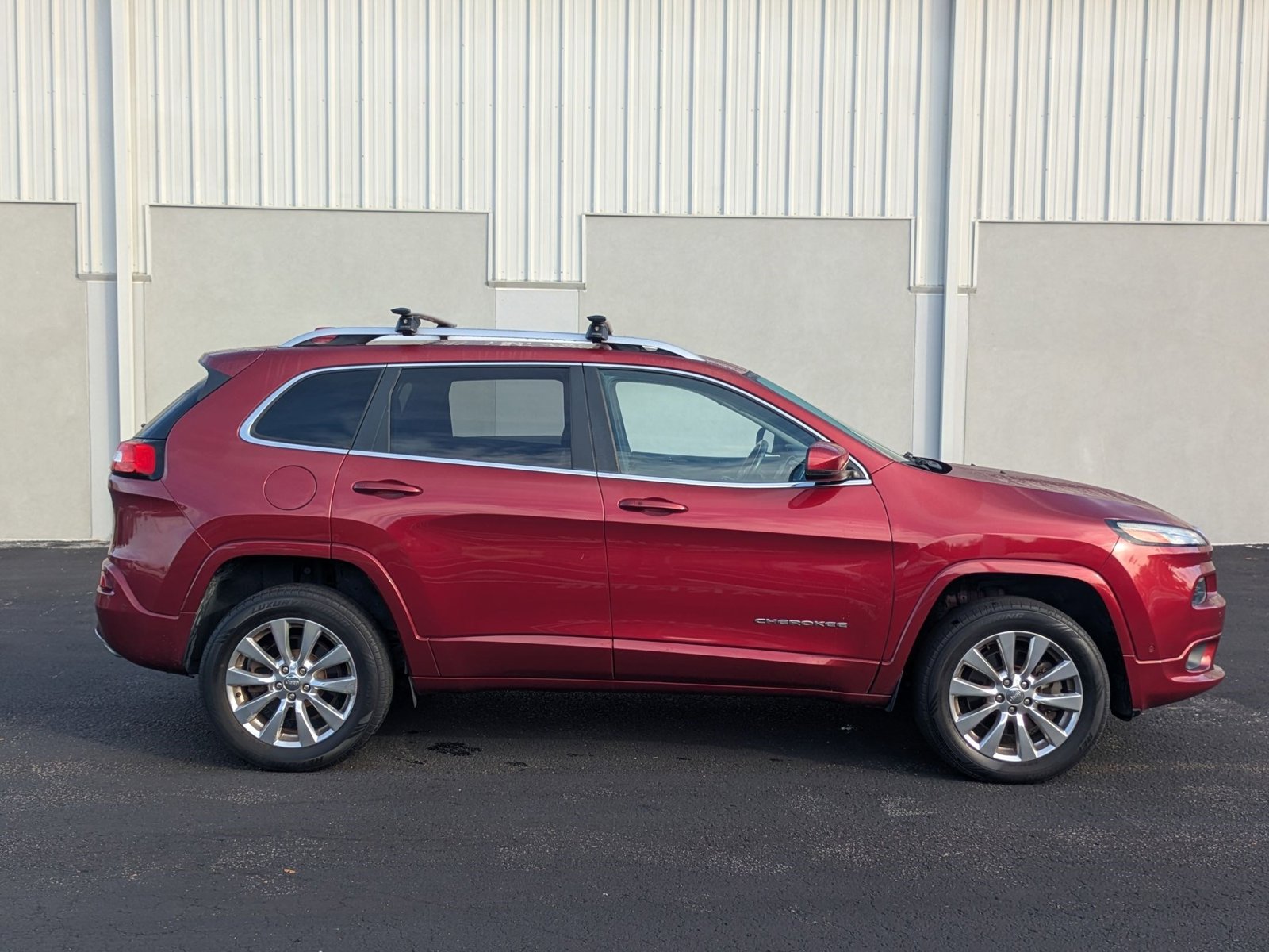 2016 Jeep Cherokee Overland photo 4