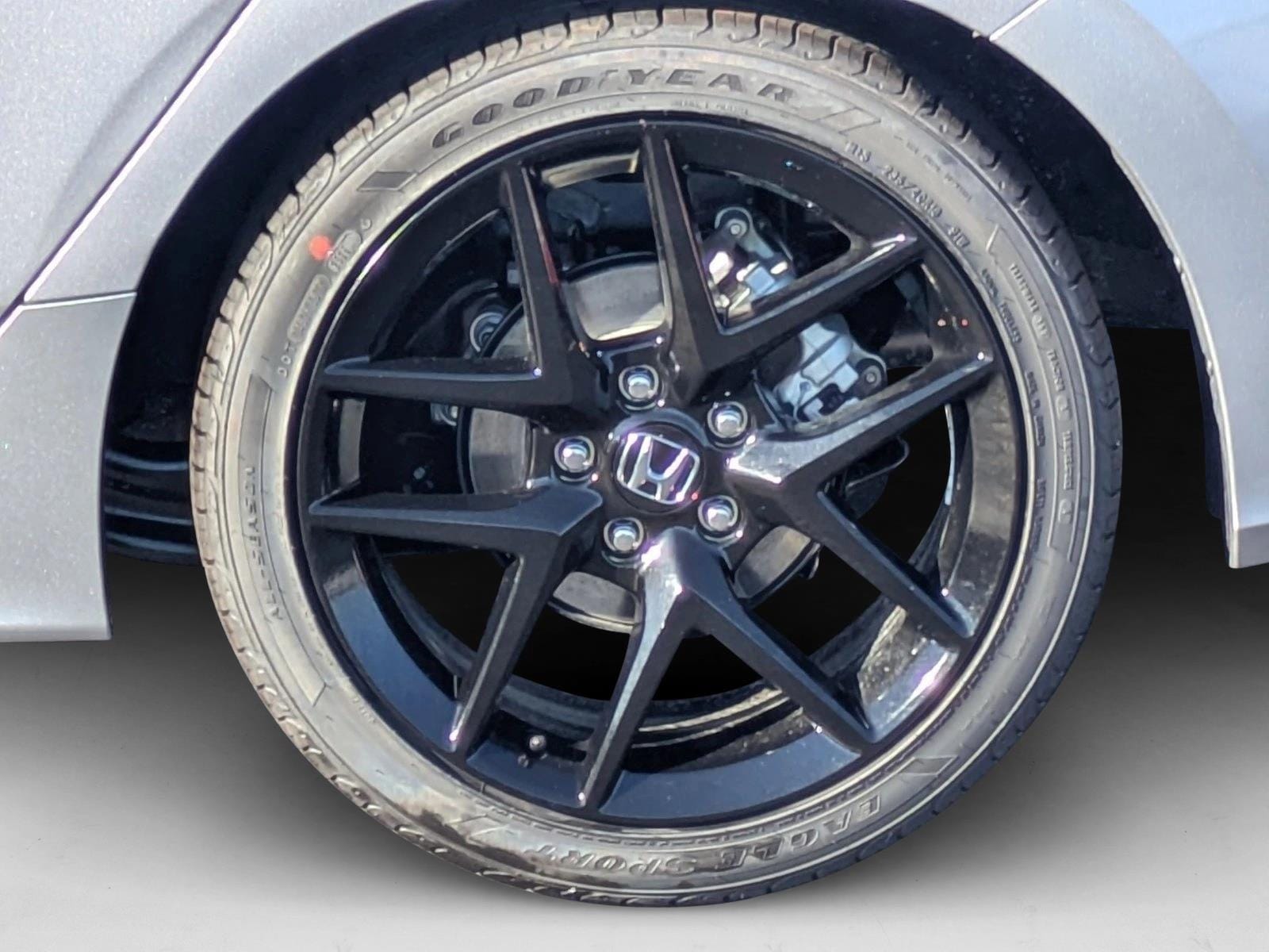 2025 Honda Civic Hatchback Sport - Photo 9