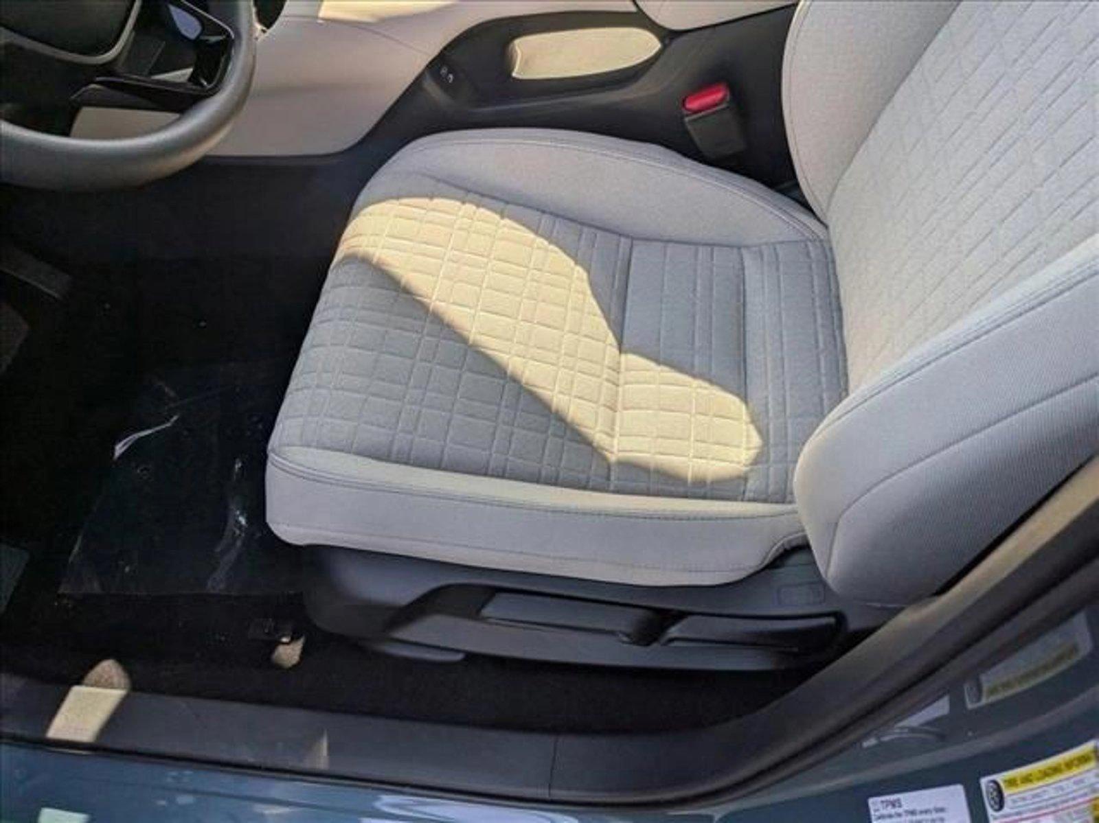 2025 Honda HR-V LX photo 3