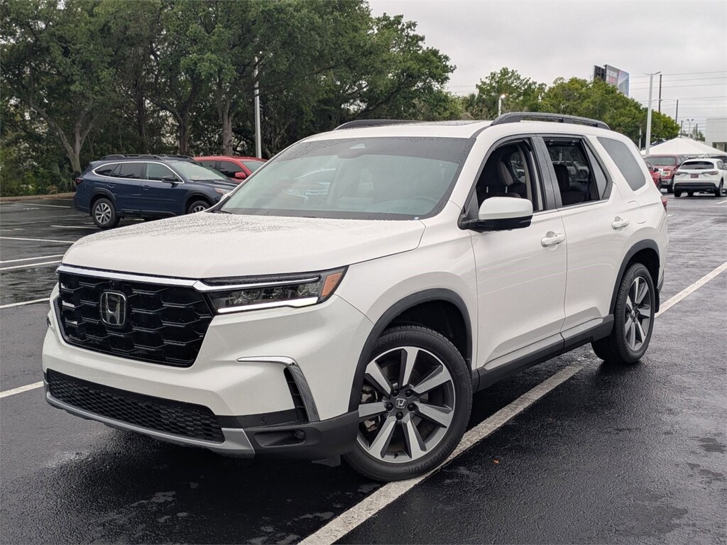 Used 2024 Honda Pilot Elite SUV
