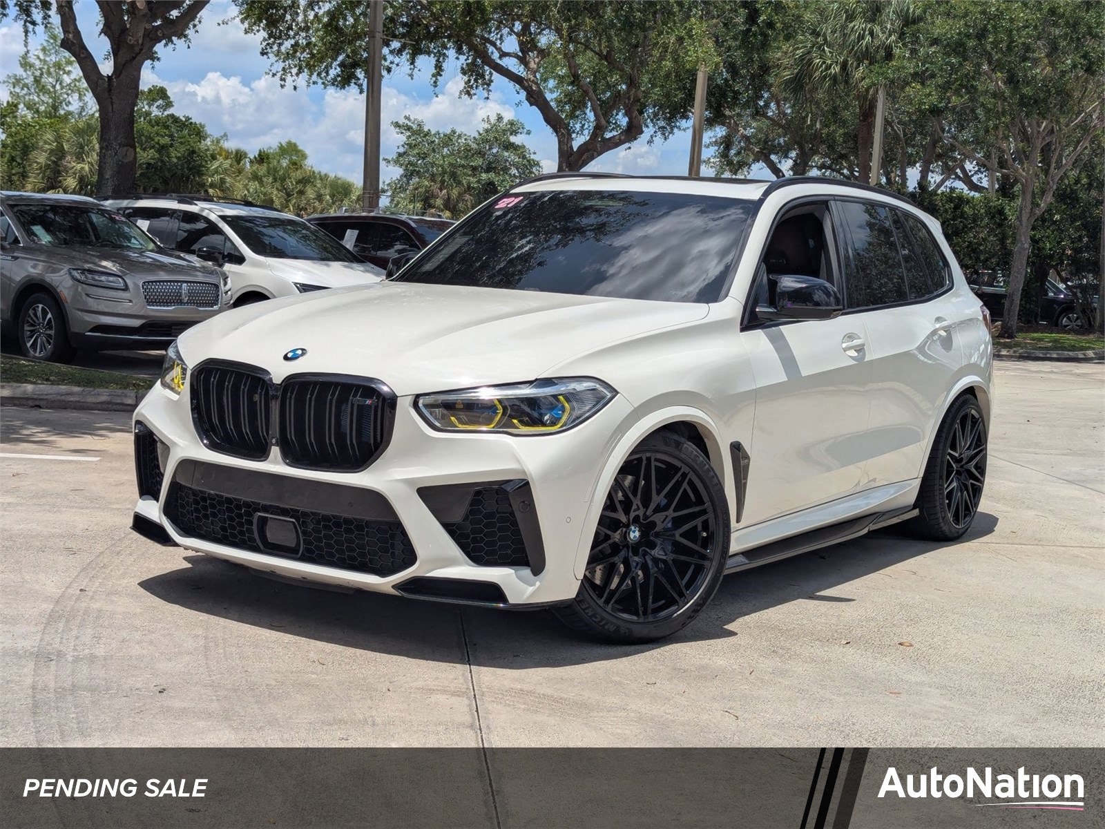 2021 BMW X5 M -'s photo