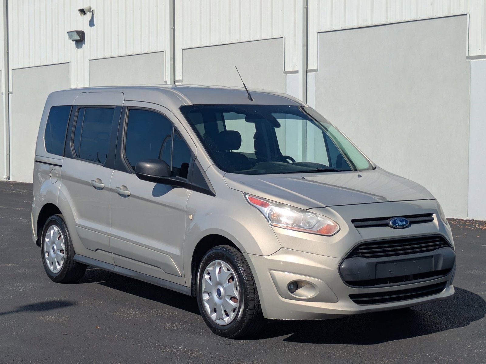 2016 Ford Transit Connect XLT Wagon photo 3