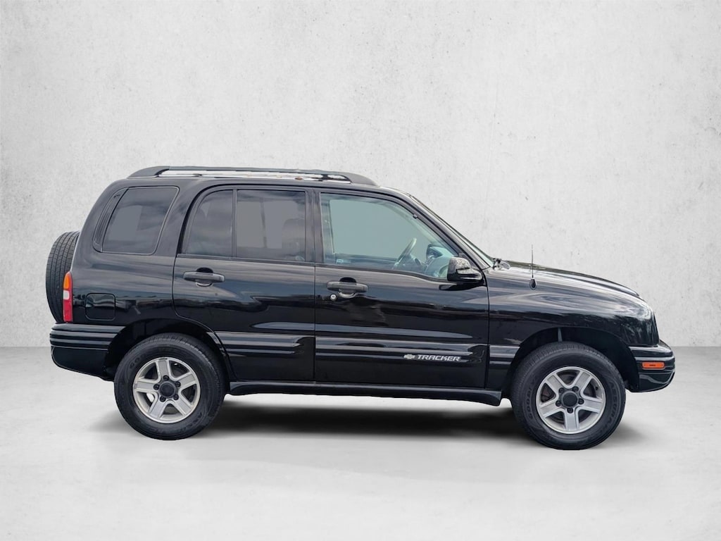 Used 2004 Chevrolet Tracker SUV