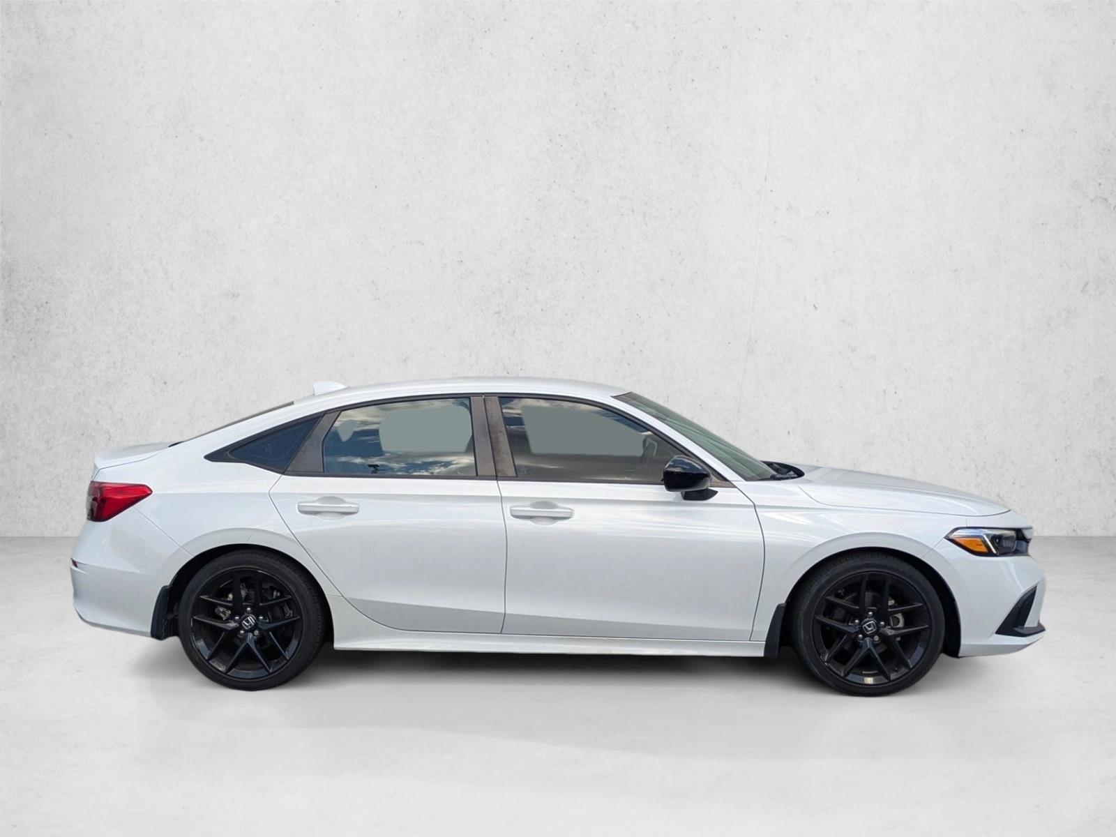 2023 Honda Civic Sport photo 4